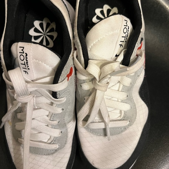 Unisex Nike Air Max Motif GS Trainer DV3034 001 White/Grey Size US 3.5 - Picture 9 of 9